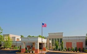 Armoni Inn & Suites